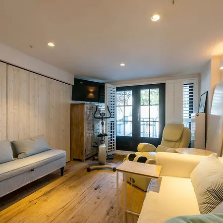 Trendy Topvilla Op 100 M. Van Het Strand Apartman *